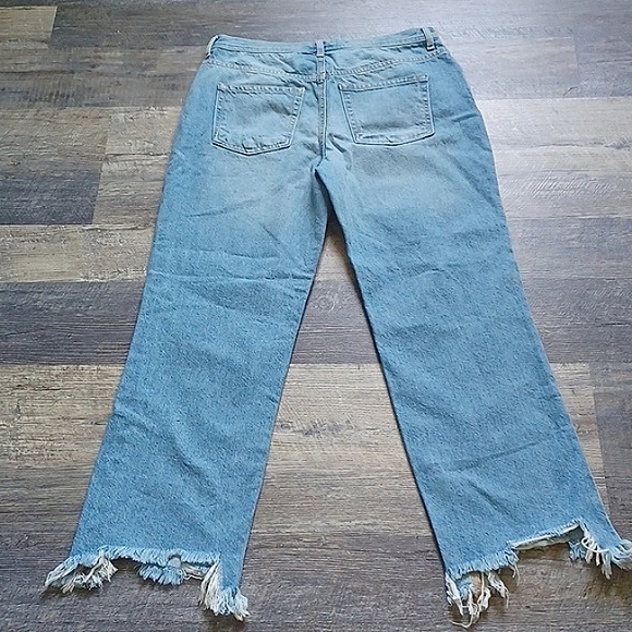 We the Free Maggie mid-rise distressed jeans - Picture 6 of 9